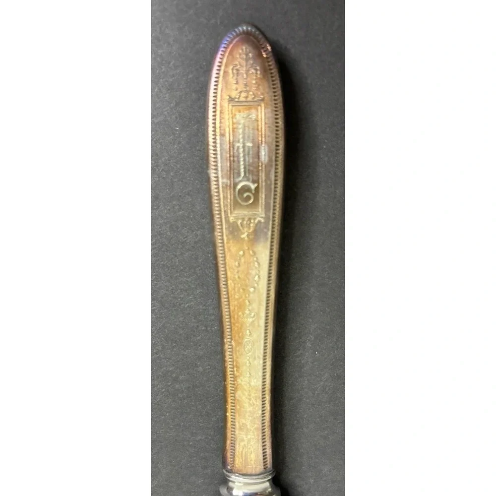 8 Oneida Community Grosvenor Dinner Knives Silverplate 9 1/2